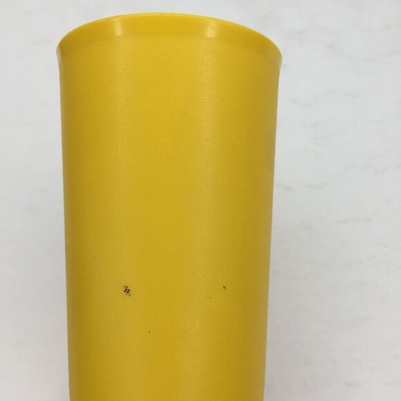 Vintage Tupperware Green Yellow Plastic Tumblers Set 4 Retro Drinkware Kitchen - Picture 8 of 16